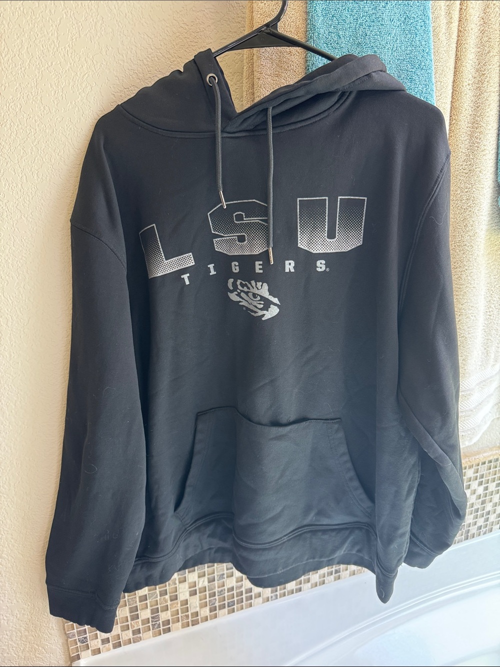 Colosseum Black LSU Tigers Pullover Hoodie
